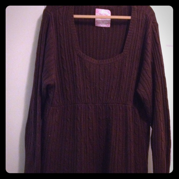 Beautiful brown plus size sweater.