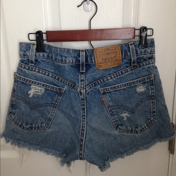 Destroyed High Waisted Levi Shorts - Picture 2 of 4