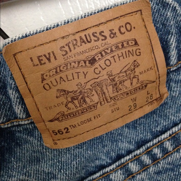 Destroyed High Waisted Levi Shorts - Picture 3 of 4