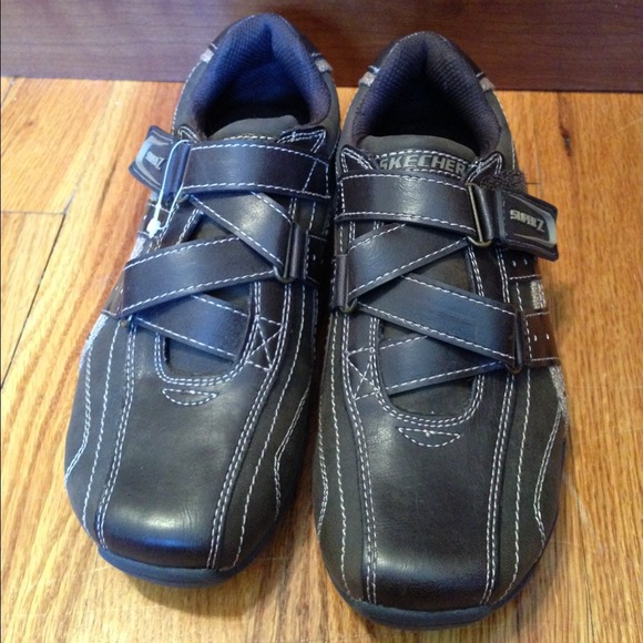 SOLD Skechers Boys Sneakers Shoes Size 2 big kids