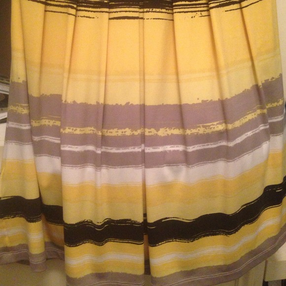 SOLD!!Beautiful Black/Yellow/Grey/White MaxandCleo - Picture 3 of 4