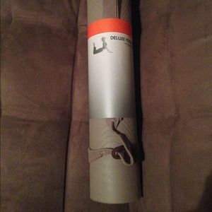 NWT Nike yoga Mat/carry strap for @curlgirl312