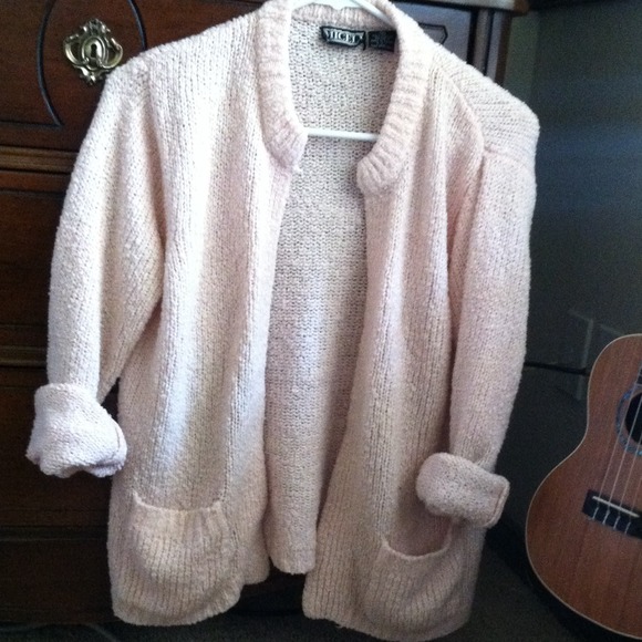 vintage light pink sweater