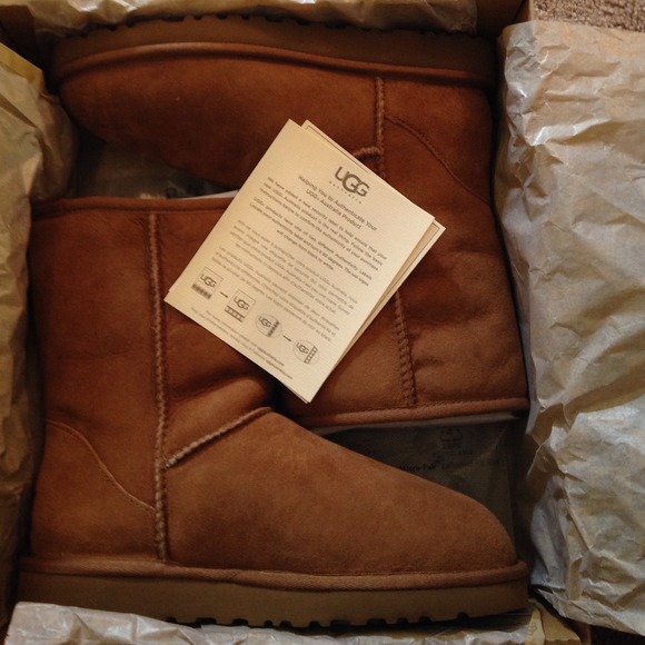 Brand new uggS