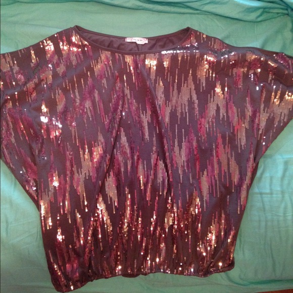 super cute sparkly open-shoulder dressy shirt - Picture 1 of 3