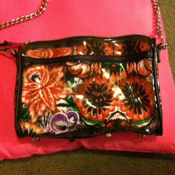 Mini MAC Flower-Print PVC Crossbody Bag - Picture 4 of 4