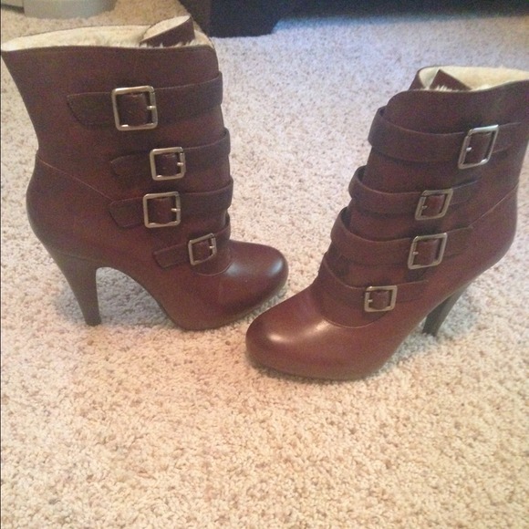Flash sale! Never worn gianni bini leather boots