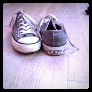Grey converse shoes!