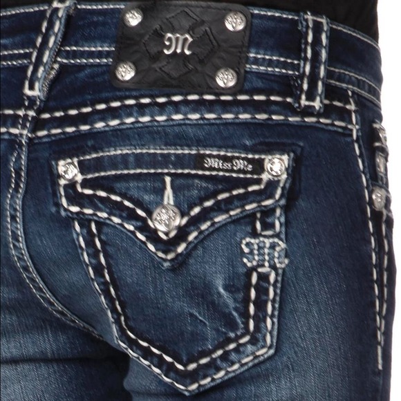🎉SOLD LOCAL🎉Miss Me Jeans - Picture 2 of 4