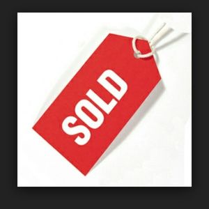 Distressed skinny jeans