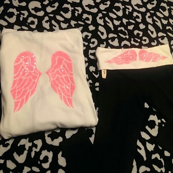 ❌sold locally❌Victoria's secret sequin wing set