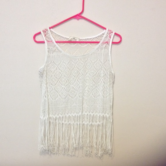 🚫SOLD🚫Crochet style crop too - Picture 1 of 2
