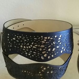 BCBGMAXAZRIA belt with gold under layer