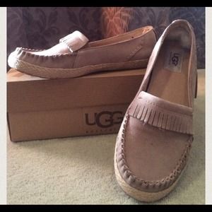 Ugg flats BRAND NEW