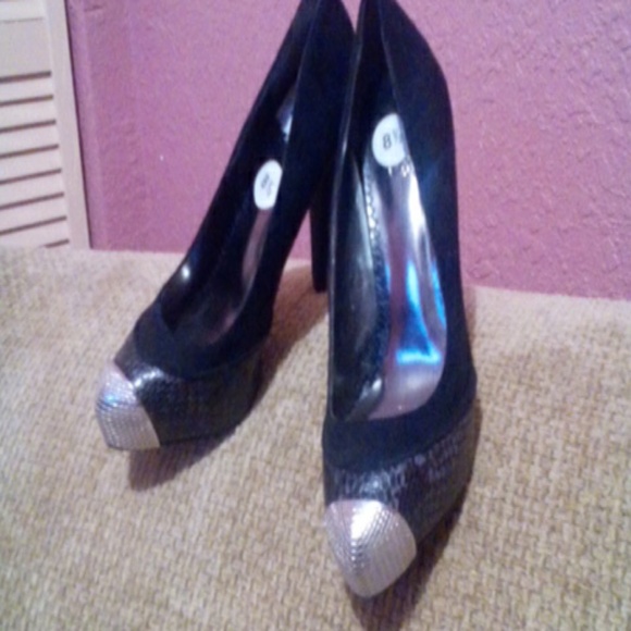 Pumps - Picture 2 of 3