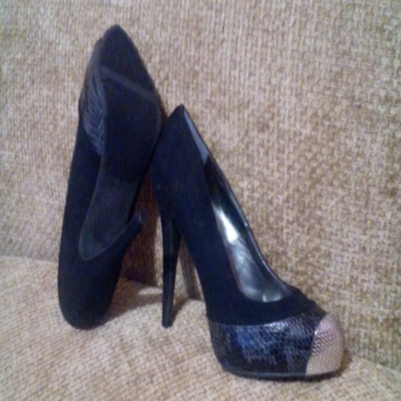 Pumps - Picture 3 of 3