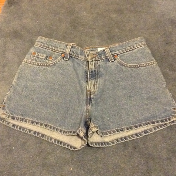 LEVI STRAUSS HIGH WAISTED DENIM SHORTS