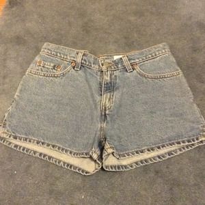 LEVI STRAUSS HIGH WAISTED DENIM SHORTS
