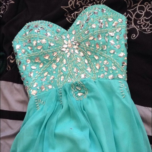 Turquoise/aqua Prom Dress with Beads & Crystals! - Picture 4 of 4