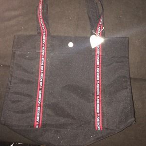 Black and red joe boxer bag