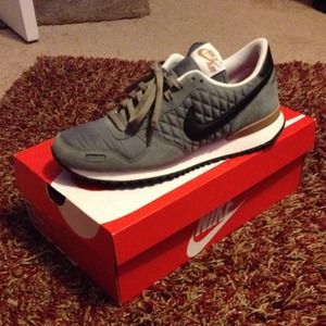 Nike Air Vortex Men NEW