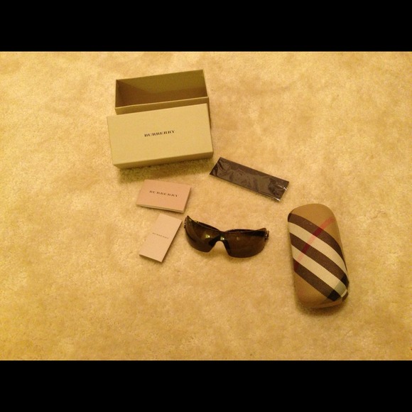 Burberry sunglasses (used)