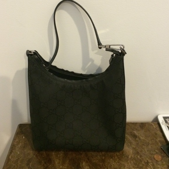 Black medium Gucci bag
