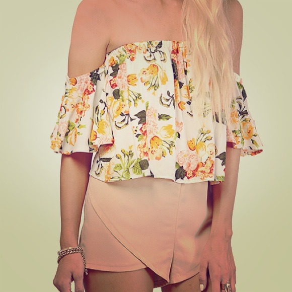 FLORESCENT High Low Top