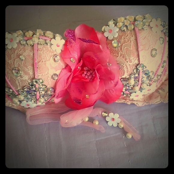 EDC Rave bra (2 x 40)vegas halloween etc