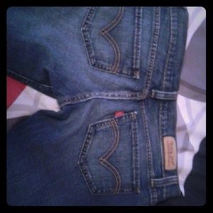 Levis size 0-1