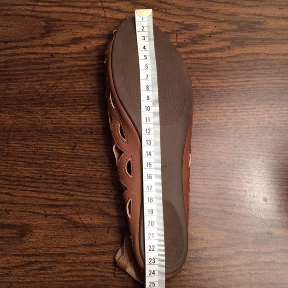 Bundled 🚫 Brown cage flats - Picture 2 of 3