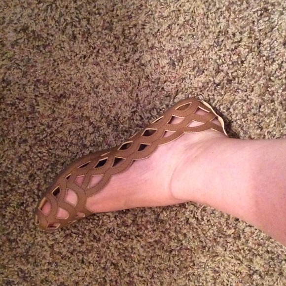 Bundled 🚫 Brown cage flats - Picture 3 of 3