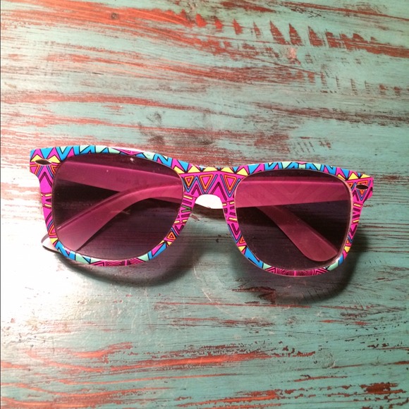 Sunglasses - Picture 1 of 3