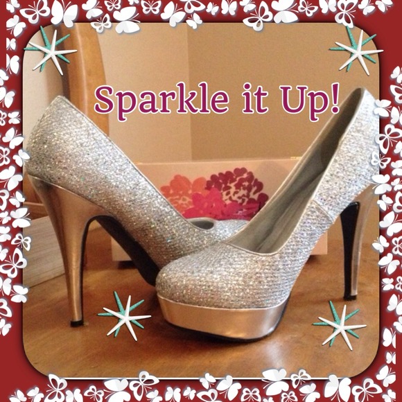 💋Silver Sparkly High Heels