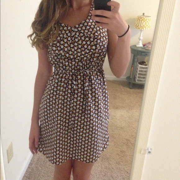 Size medium dress - Picture 2 of 3