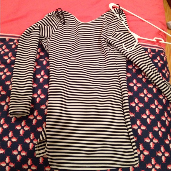 Cute stripped dress - Picture 1 of 1