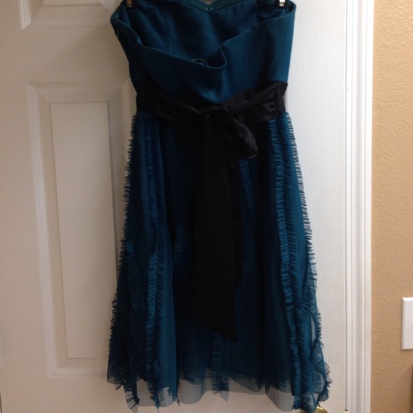 πHOST PICK Max & Cleo strapless party dress! π - Picture 2 of 4