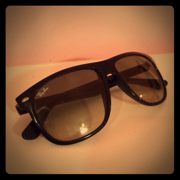 RAYBAN SUNGLASSES