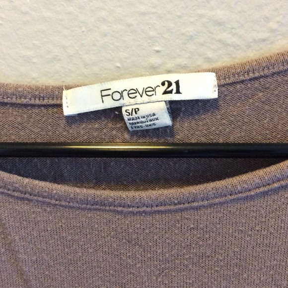 🚫 SOLD 💗 Forever21 3/4 Sleeve Top 💗 - Picture 2 of 4