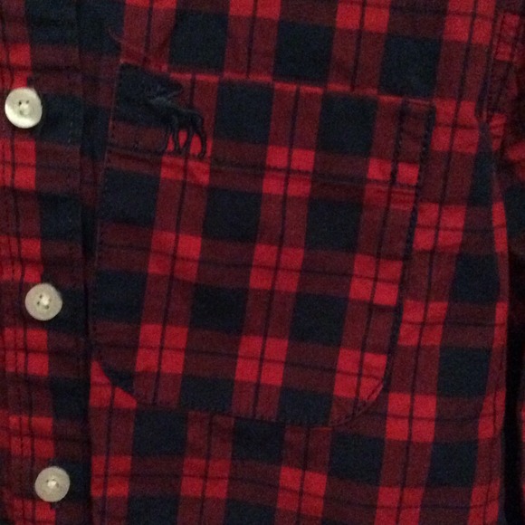 Navy & red plaid long sleeve collared shirt.❤️💙 - Picture 2 of 3
