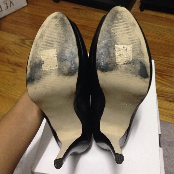 ❌SOLD❌ Black pumps - Picture 3 of 4