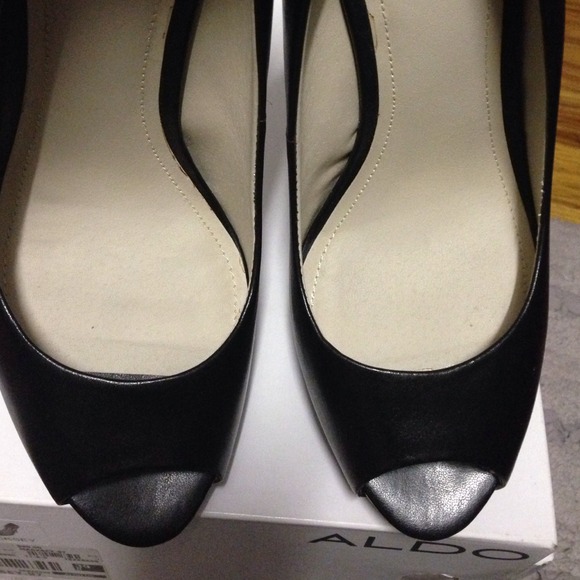 ❌SOLD❌ Black pumps - Picture 4 of 4