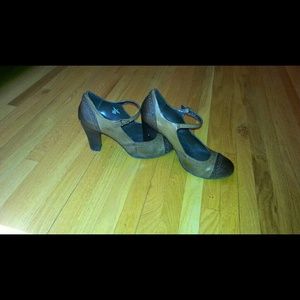 Mossimo brown "saddle" style heels