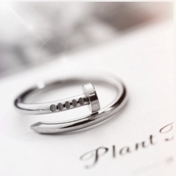 MOVING SALE (to 2/5) Classy nail silver ring - Picture 2 of 3