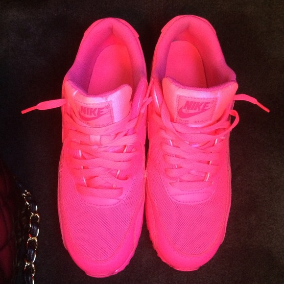 Hot PINK Air Max - Picture 2 of 3