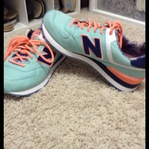 🎉🎉HOST PICK🎉🎉New Balance sneakers