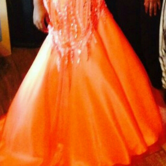 Mermaid Dress - Picture 2 of 3