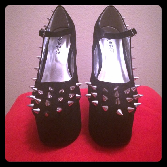 Heel-less Studded Pumps