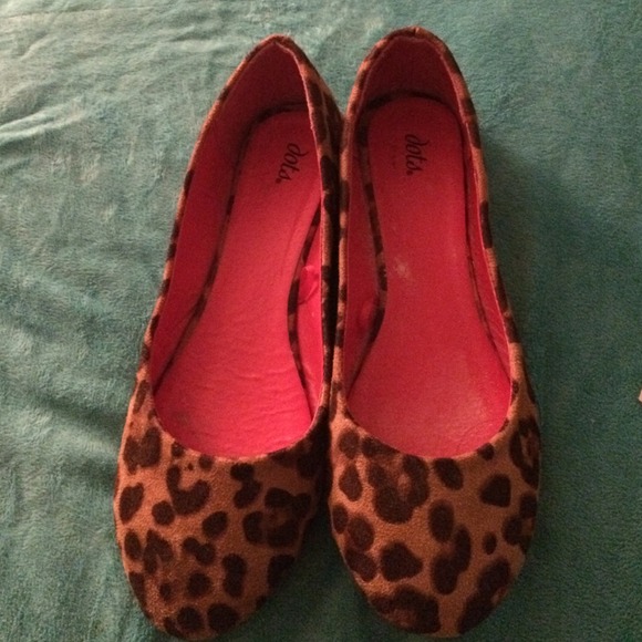 Leopard flats