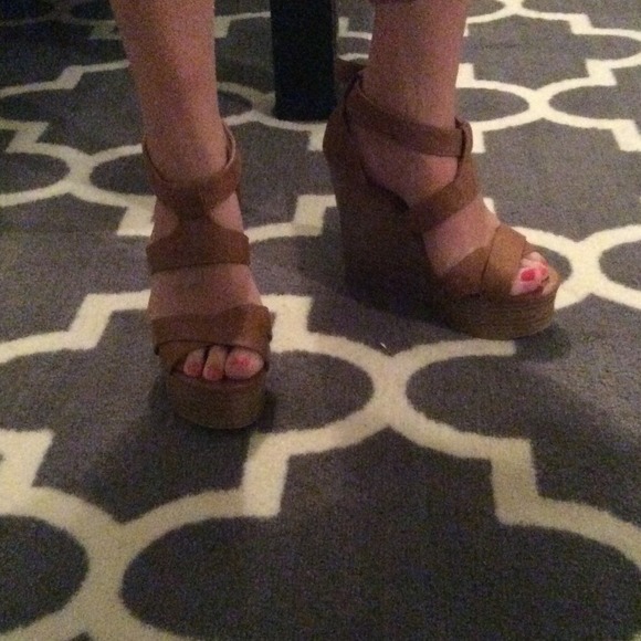 Tan wedges